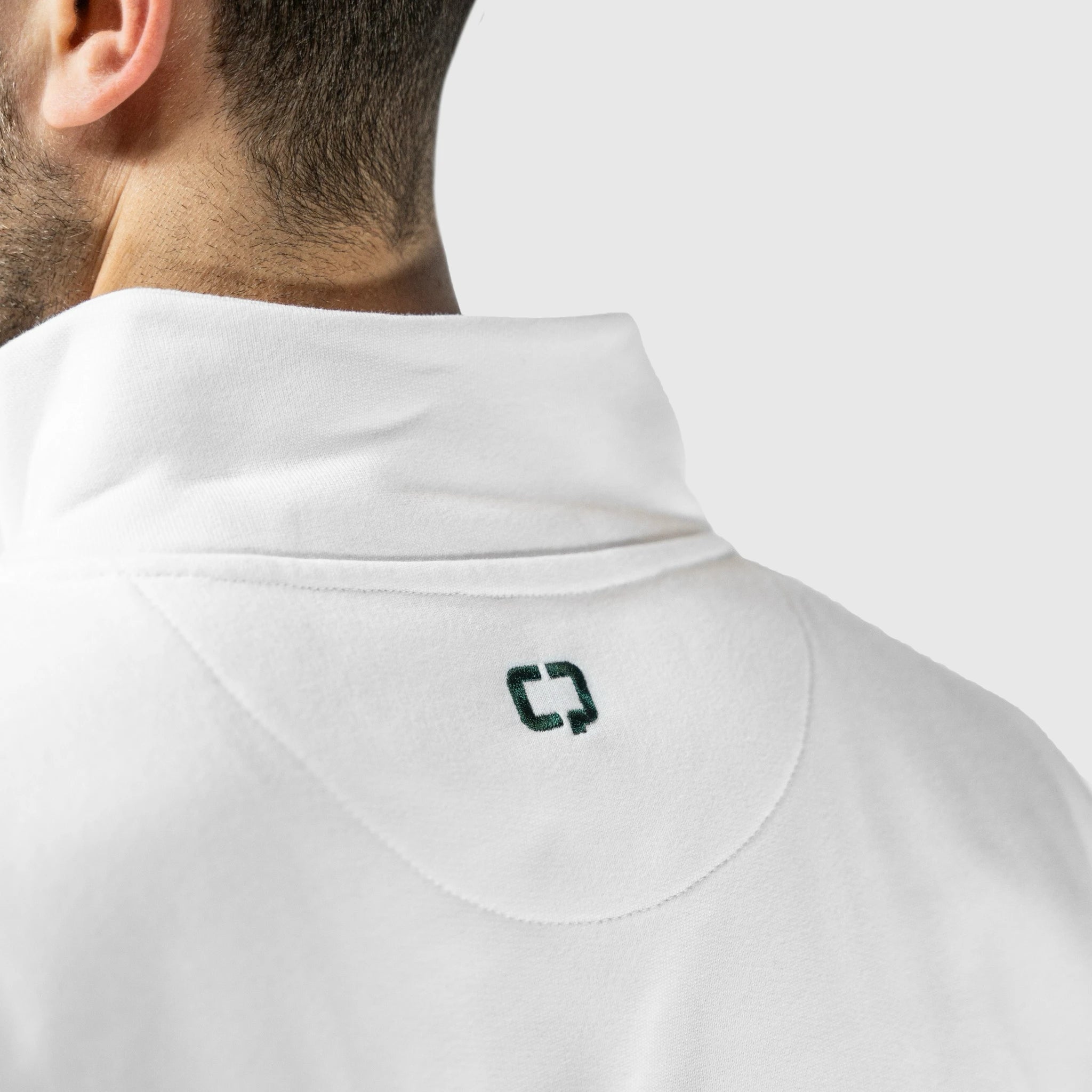 QUAD Half Zip Grey - back logo detail